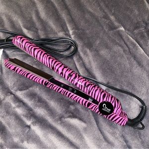 ME Makeover Essentials 1.25” Flat Iron Straightener